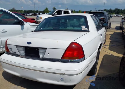 2003 Ford Crown Victoria Lx z USA, uszkodzony, nr VIN 2FAHP74WX3X153907